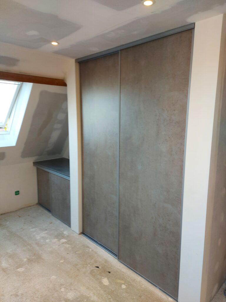 Installation de placard coulissant sur mesure à Louviers