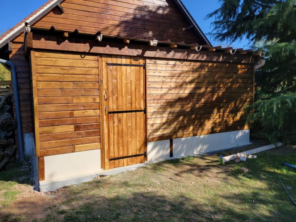 Installation de bardage et porte à Louviers
